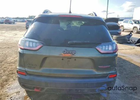 2019 Jeep Cherokee Trailhawk from USA, damaged, VIN 1C4PJMBX5KD169410